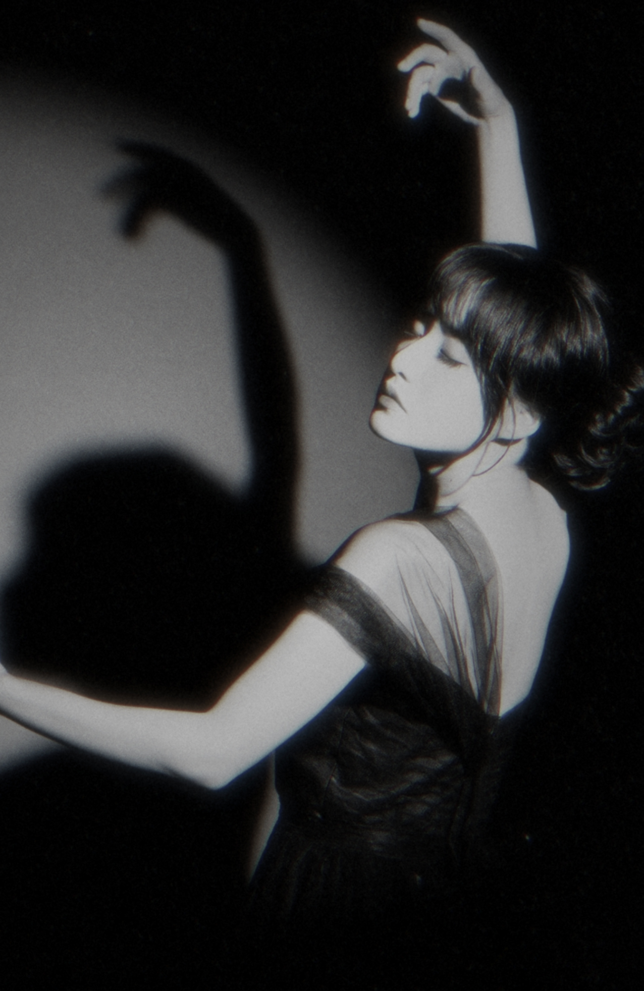 シム･ギュソンのアルバムコンセプト写真。 「ナン･ソロン | 蘭雪軒」より。